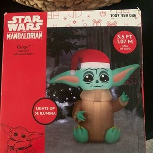 Christmas Inflatable-Star Wars Grogu Green and Brown Christmas Inflatable